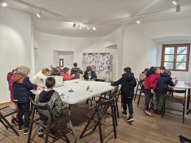 IMG 5e183bead53d19b32c615df293970736 V 50