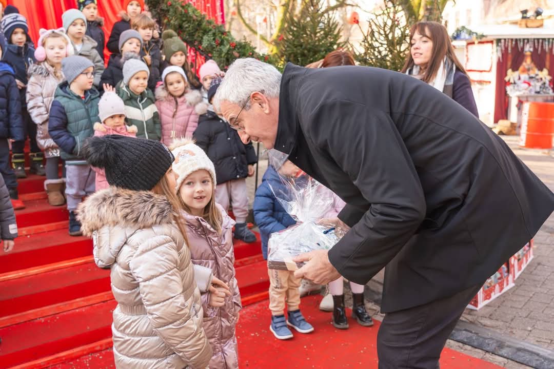 IMG 9c98abdb70f3984d85feab37b59a2c53 V