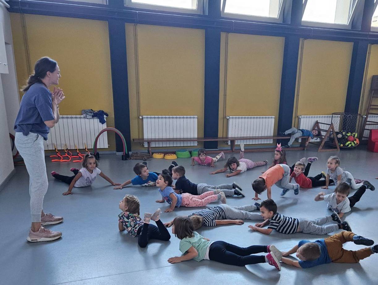 Teddy Bears Dječji tjedan obrađeno